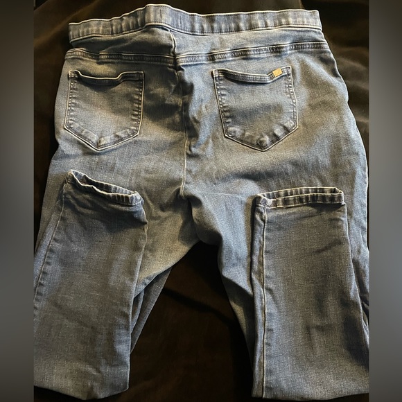 JLO Jeggings - Picture 3 of 3